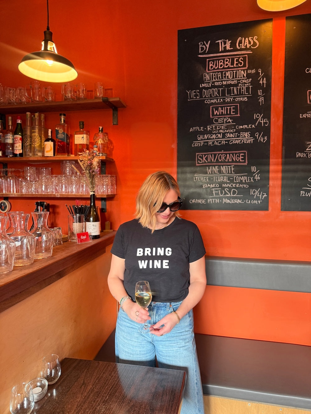 Bring Wine Tee Black