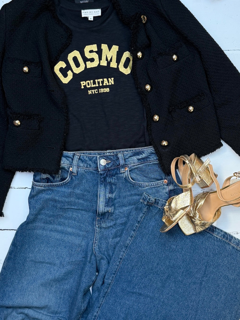 Cosmopolitan T-shirt Black Gold