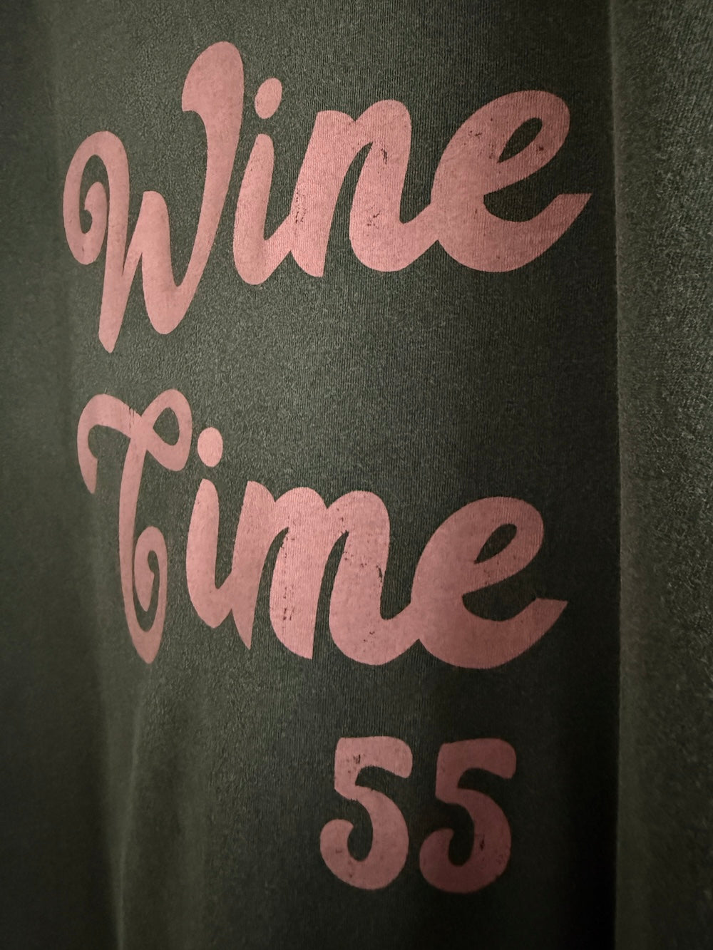 Wine Time 55 T-Shirt Stone Wash Black Dusty Rose