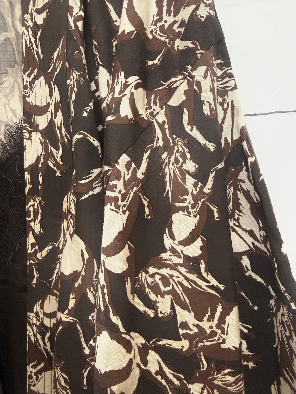 Abi Kimono Horse Print Short Chocolate Brown