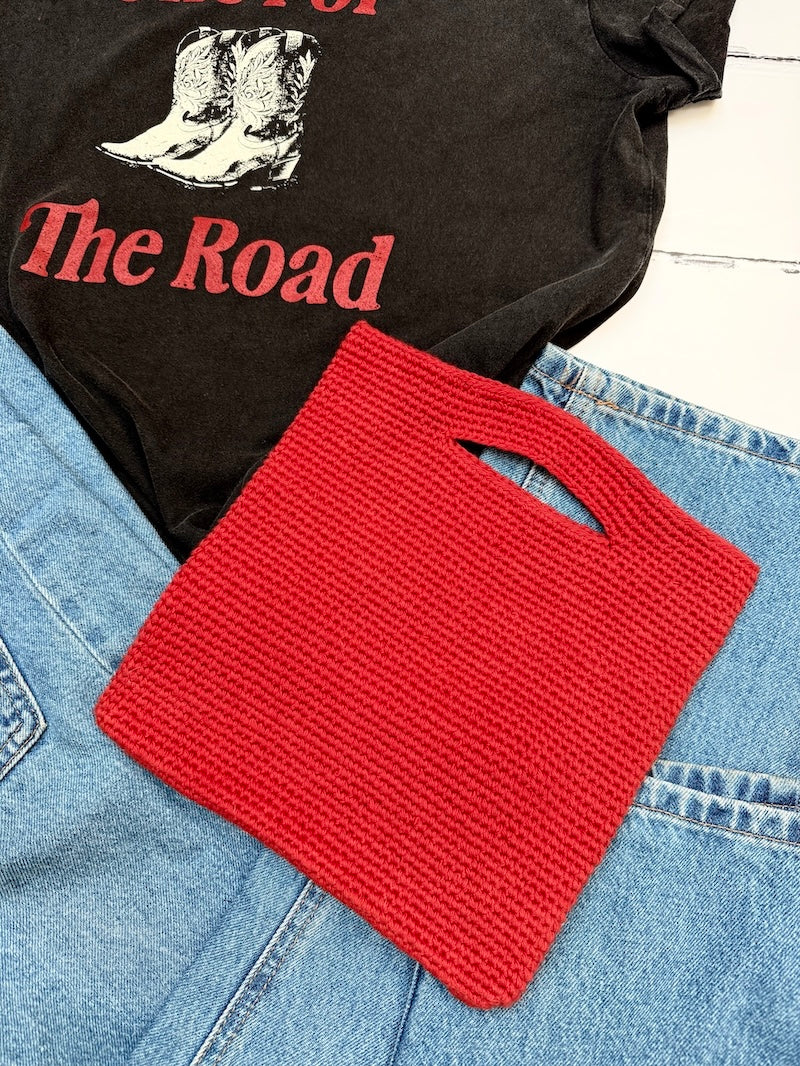 Red knitted grab bag