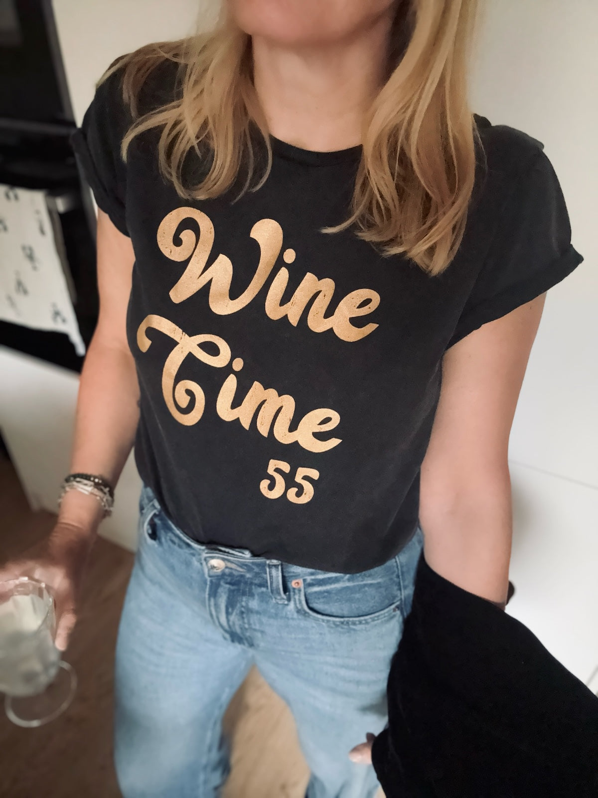 Wine Time 55 T-Shirt Stone Wash Black Gold
