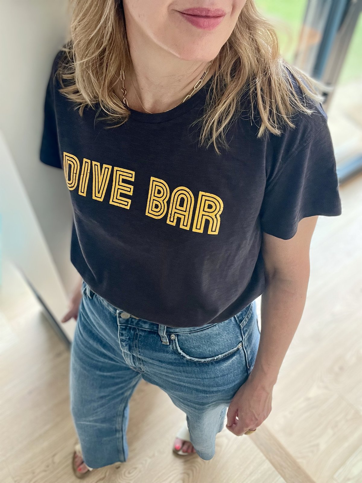 dive bar tee anthracite yellow | fwp by rae | slogan tee