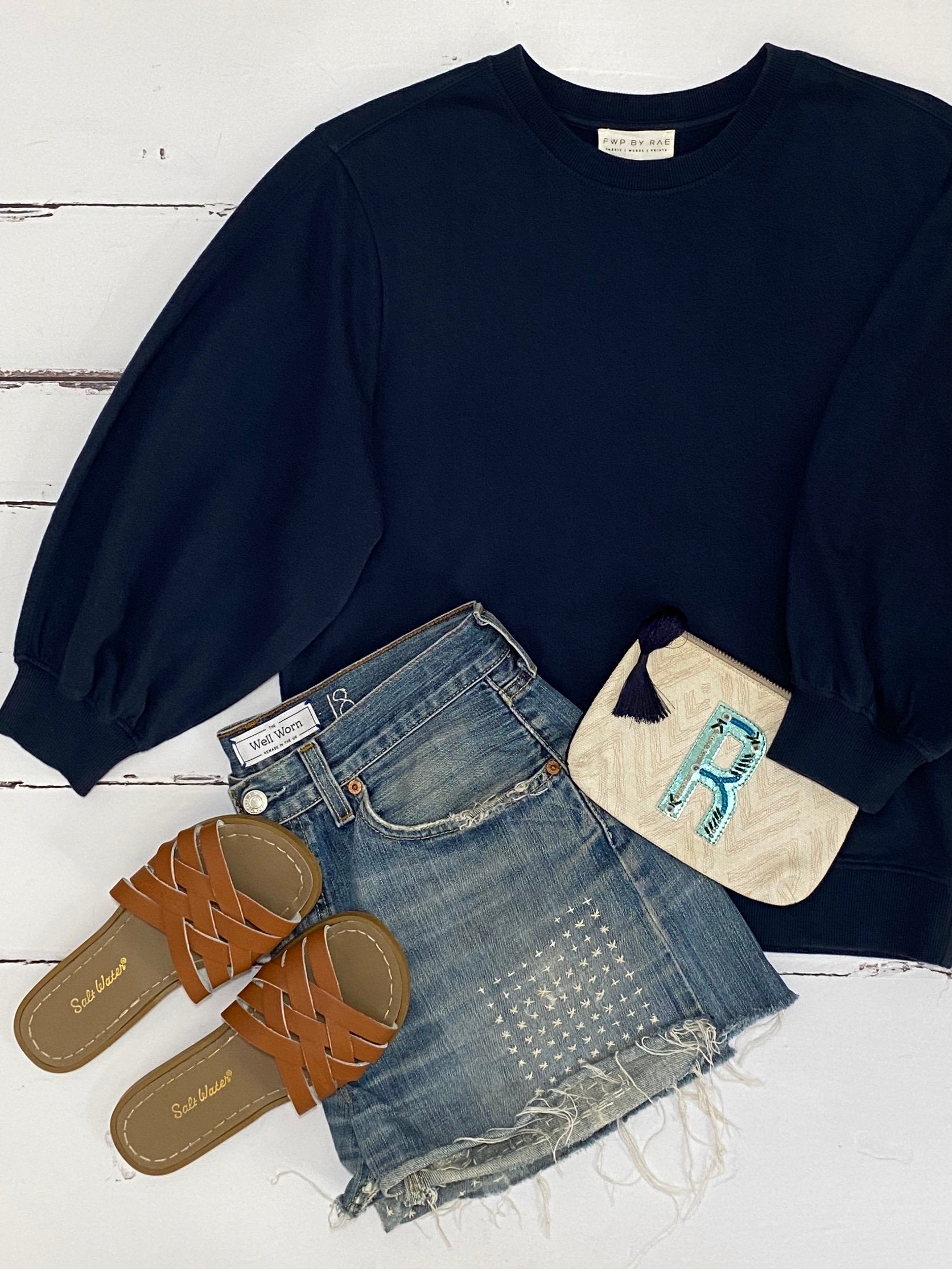 puff sleeve sweatshirt short