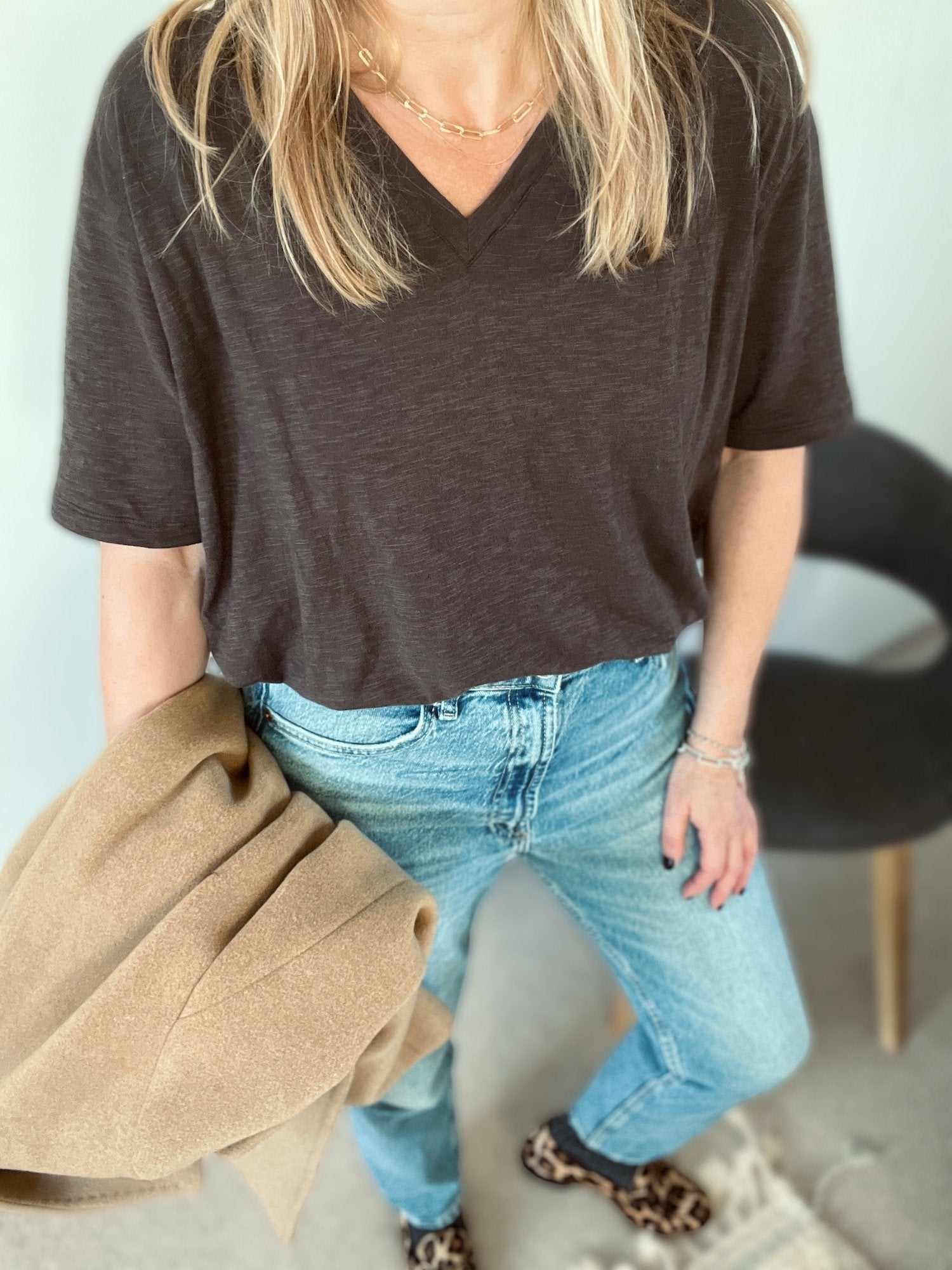 organic cotton slub oversized v neck tee coffee | fwp by rae