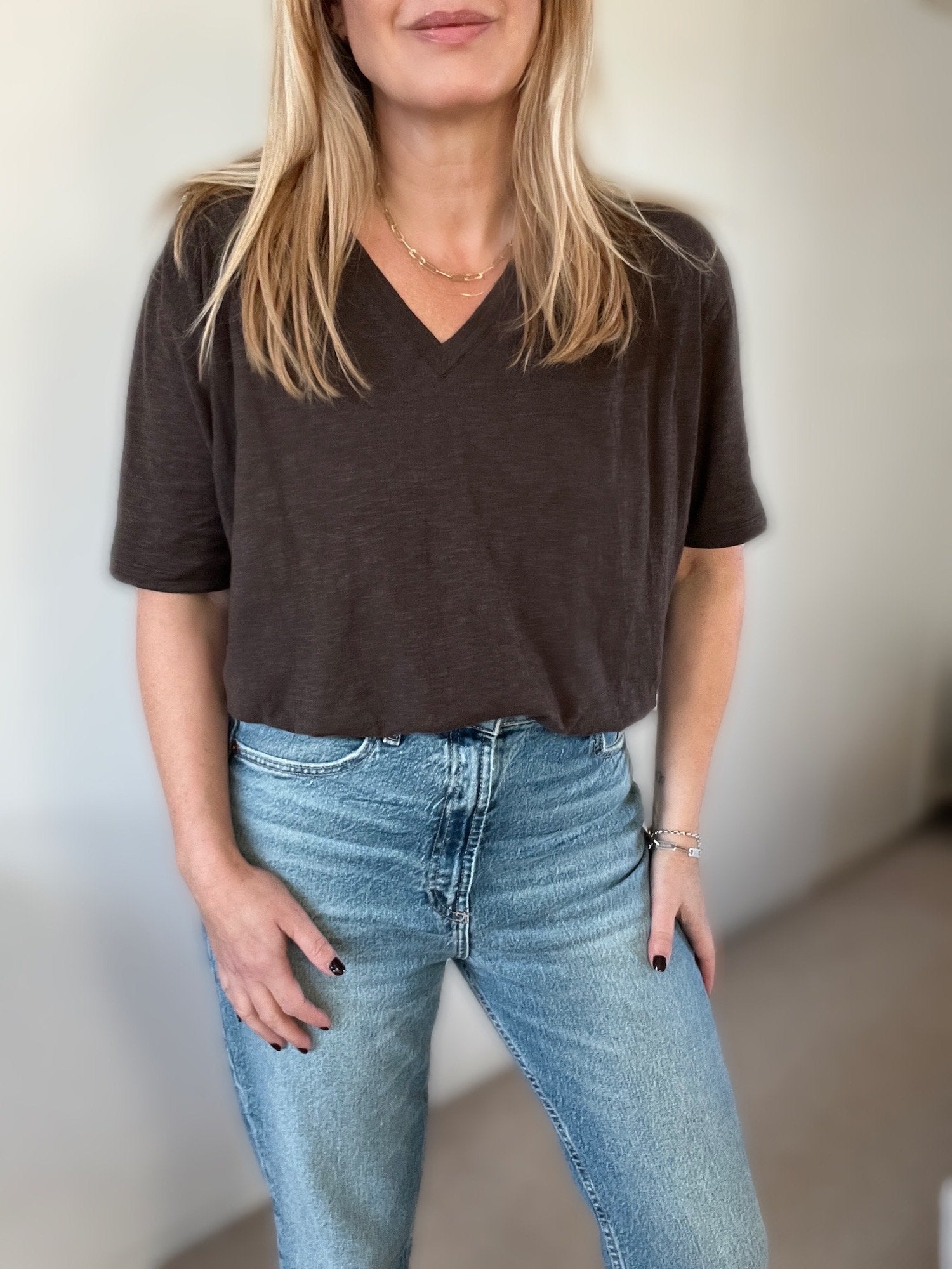 organic cotton slub oversized v neck tee coffee | fwp by rae