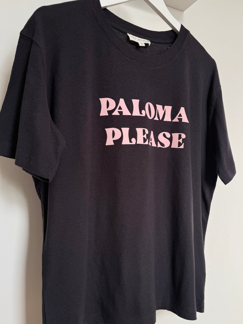 Paloma Please Tee Dark Grey Pink