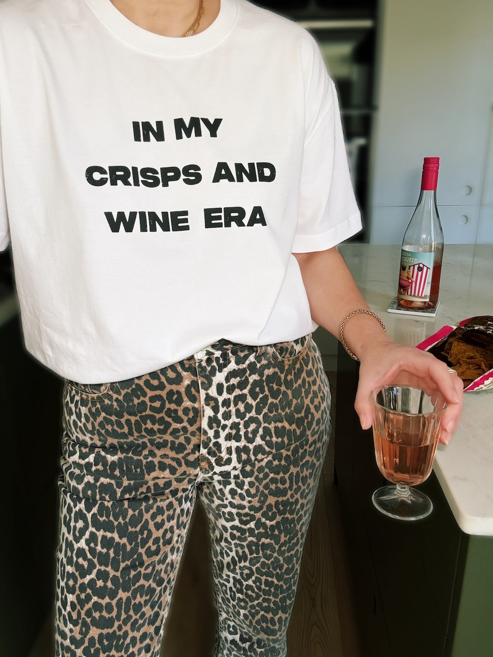 Crisps and Wine Era Boxy Style T-shirt