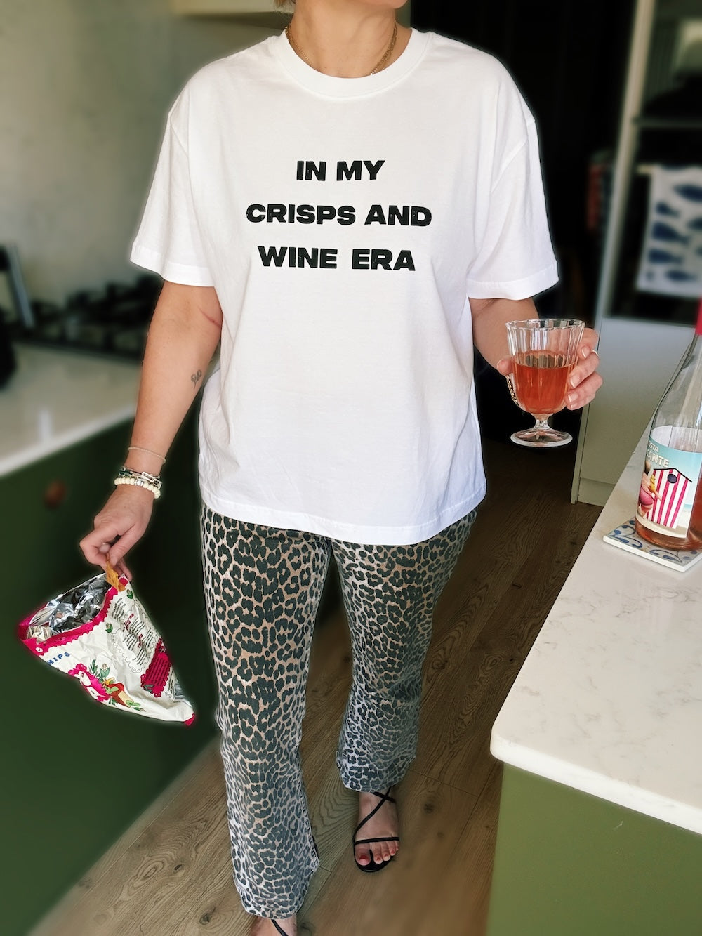 Crisps and Wine Era Boxy Style T-shirt